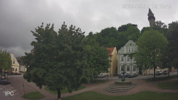 Náměstí, Hrad a Trůba