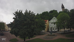 Náměstí, Hrad a Trůba