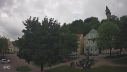 Náměstí, Hrad a Trůba
