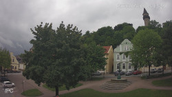Náměstí, Hrad a Trůba