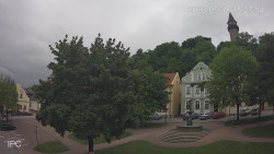 Náměstí, Hrad a Trůba