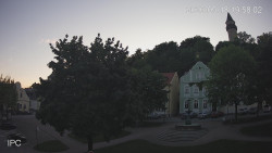 Náměstí, Hrad a Trůba