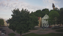Náměstí, Hrad a Trůba