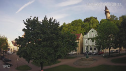 Náměstí, Hrad a Trůba