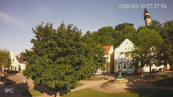 Náměstí, Hrad a Trůba