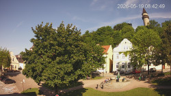 Náměstí, Hrad a Trůba