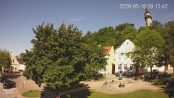 Náměstí, Hrad a Trůba