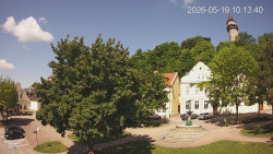 Náměstí, Hrad a Trůba