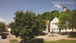 Náměstí, Hrad a Trůba