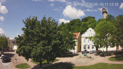 Náměstí, Hrad a Trůba