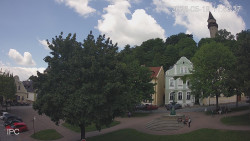 Náměstí, Hrad a Trůba