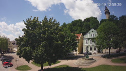 Náměstí, Hrad a Trůba