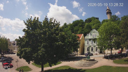Náměstí, Hrad a Trůba