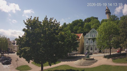 Náměstí, Hrad a Trůba