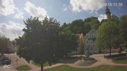 Náměstí, Hrad a Trůba