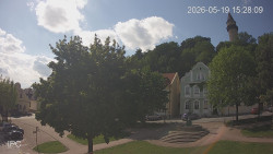Náměstí, Hrad a Trůba
