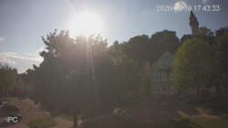 Náměstí, Hrad a Trůba