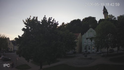 Náměstí, Hrad a Trůba