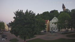 Náměstí, Hrad a Trůba