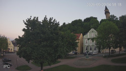 Náměstí, Hrad a Trůba