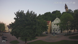 Náměstí, Hrad a Trůba