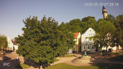Náměstí, Hrad a Trůba