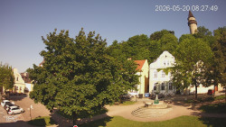 Náměstí, Hrad a Trůba
