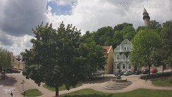 Náměstí, Hrad a Trůba