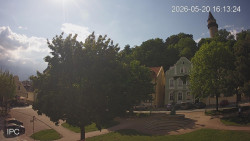 Náměstí, Hrad a Trůba