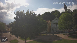 Náměstí, Hrad a Trůba