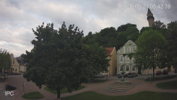 Náměstí, Hrad a Trůba