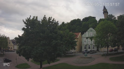 Náměstí, Hrad a Trůba