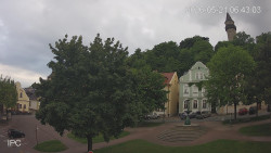 Náměstí, Hrad a Trůba