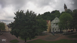 Náměstí, Hrad a Trůba