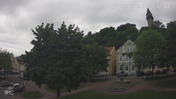 Náměstí, Hrad a Trůba