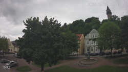 Náměstí, Hrad a Trůba