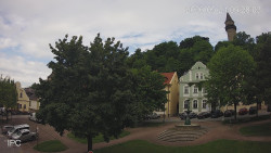 Náměstí, Hrad a Trůba