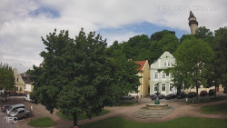 Náměstí, Hrad a Trůba