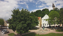 Náměstí, Hrad a Trůba