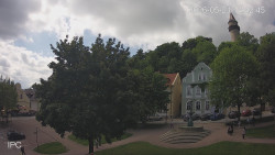 Náměstí, Hrad a Trůba