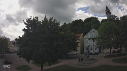 Náměstí, Hrad a Trůba