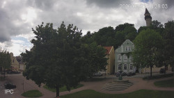 Náměstí, Hrad a Trůba