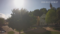 Náměstí, Hrad a Trůba