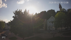 Náměstí, Hrad a Trůba