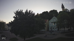 Náměstí, Hrad a Trůba