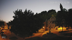 Náměstí, Hrad a Trůba