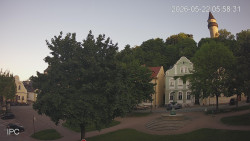 Náměstí, Hrad a Trůba
