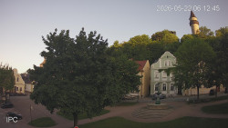 Náměstí, Hrad a Trůba