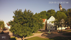 Náměstí, Hrad a Trůba