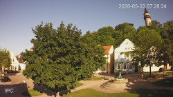 Náměstí, Hrad a Trůba